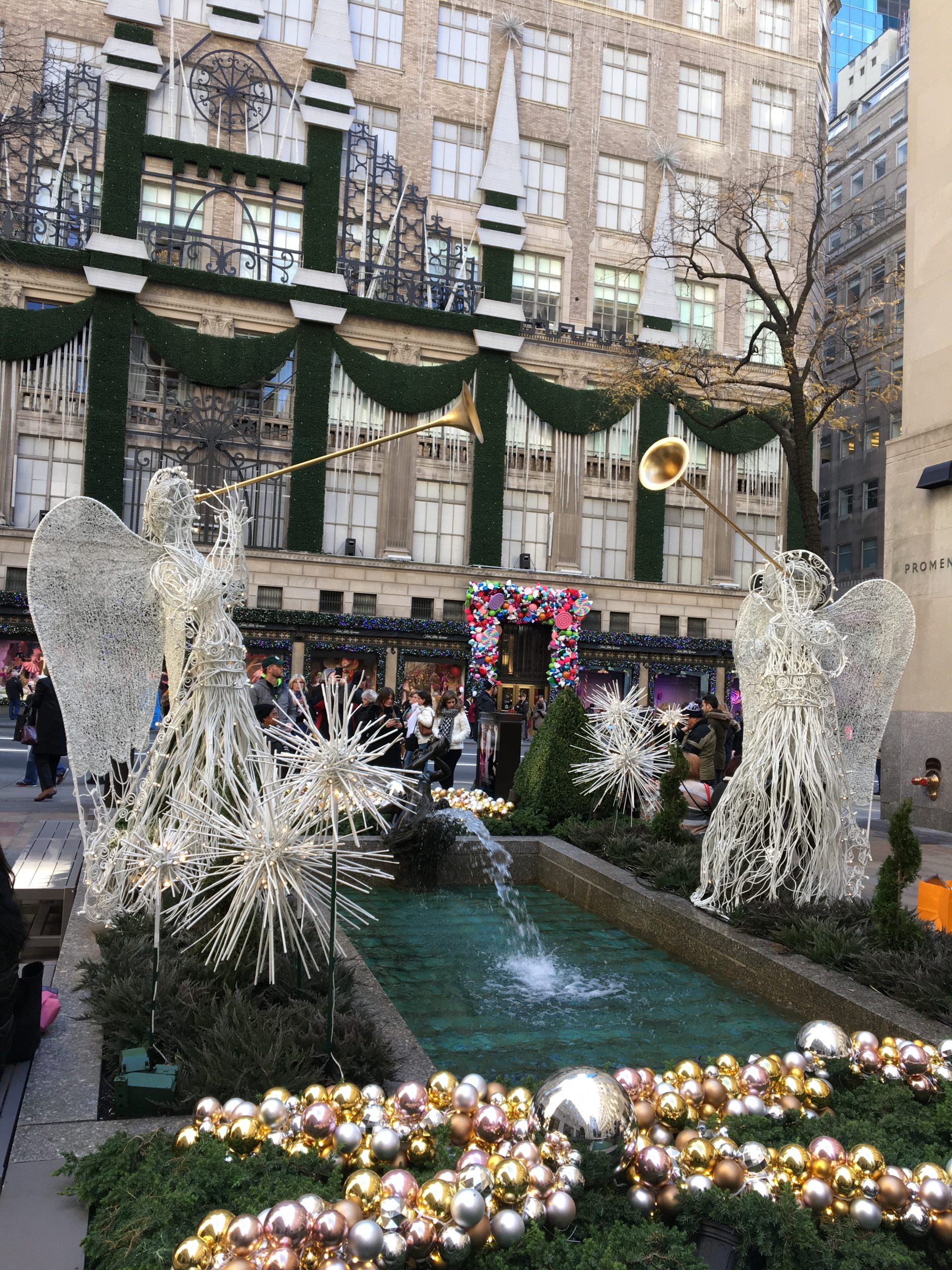 Top 10 New York City Holiday Activities for Families - Globetrotting Mommy
